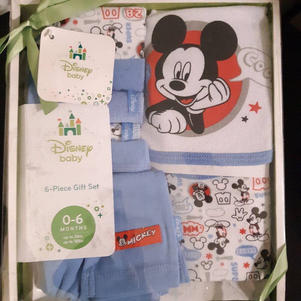Baby Boy Disney Baby 6 Piece gift set